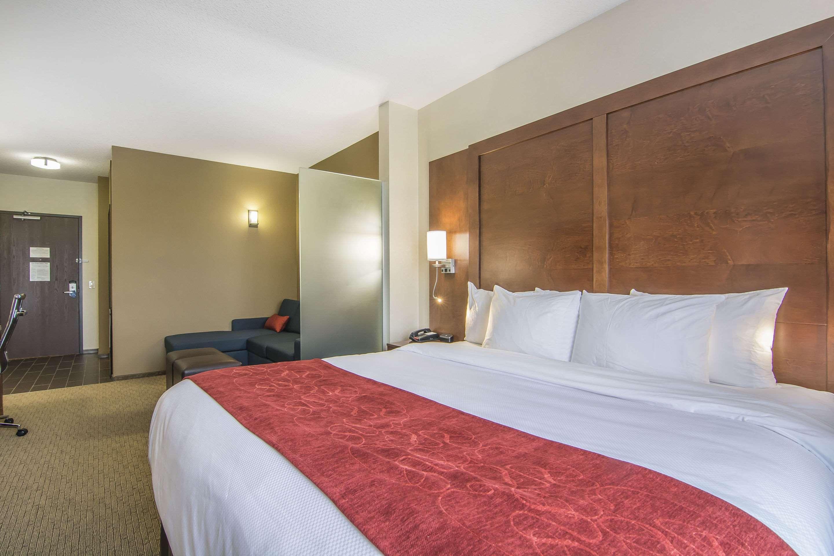 Comfort Suites Regina Kültér fotó