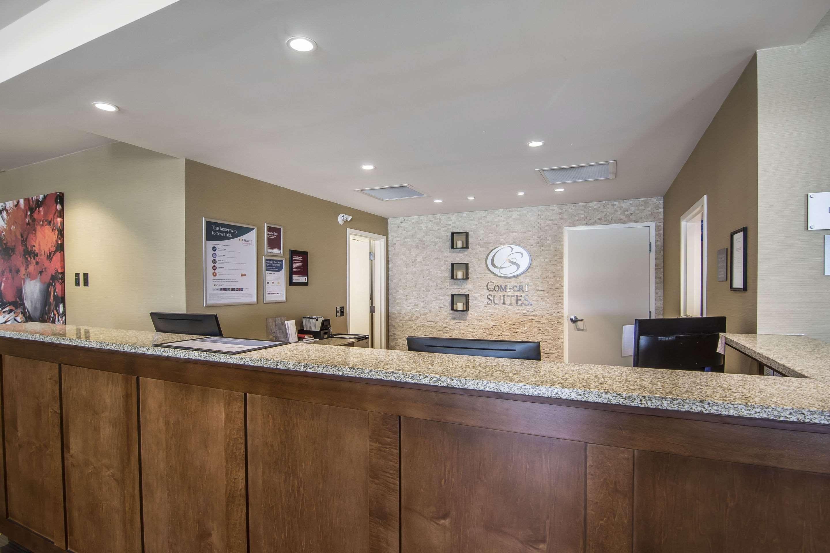 Comfort Suites Regina Kültér fotó