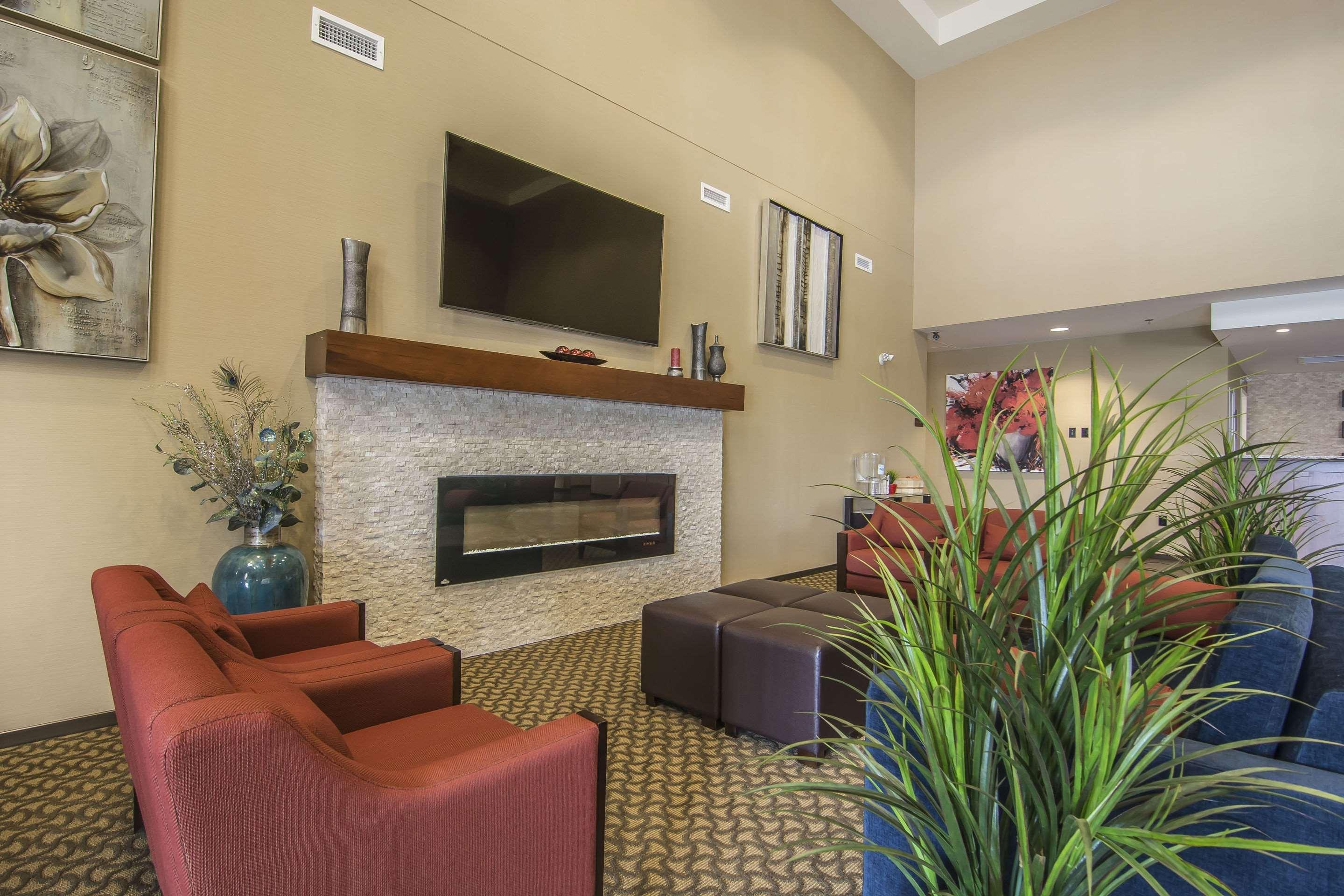 Comfort Suites Regina Kültér fotó