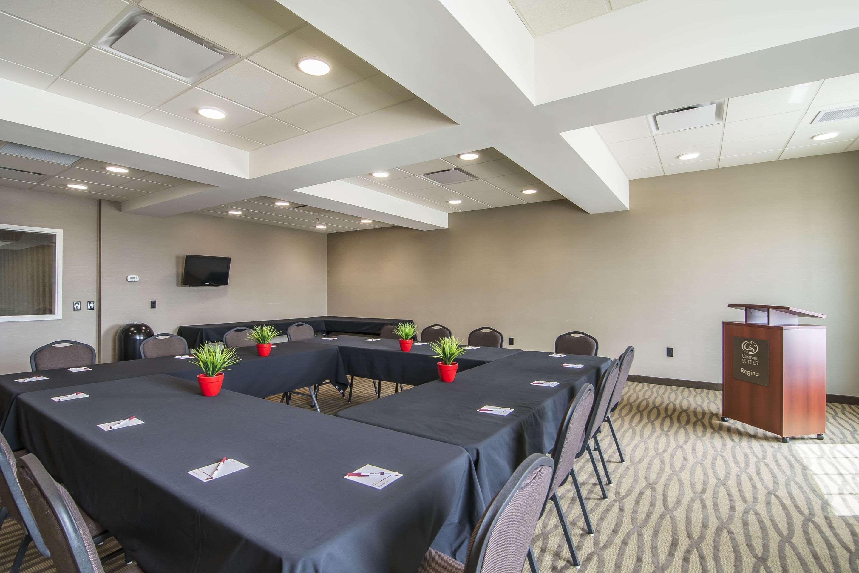 Comfort Suites Regina Kültér fotó