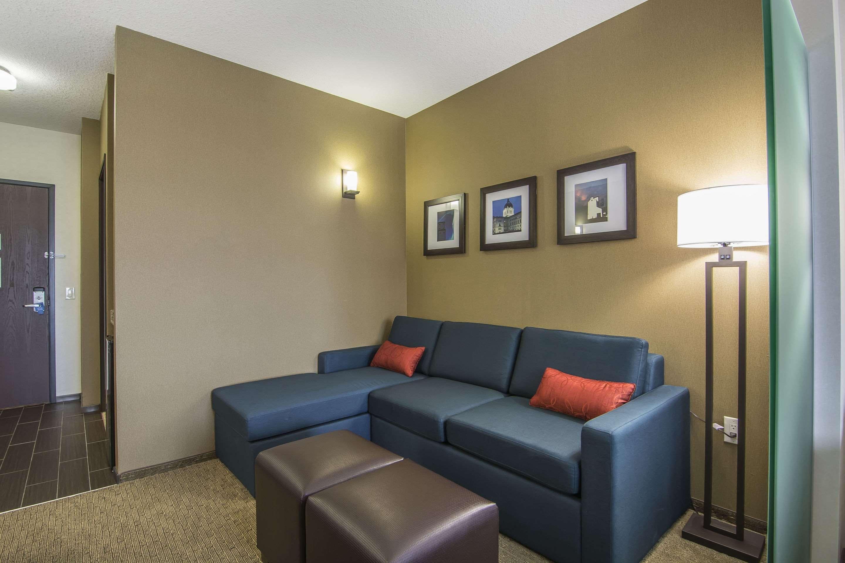 Comfort Suites Regina Kültér fotó